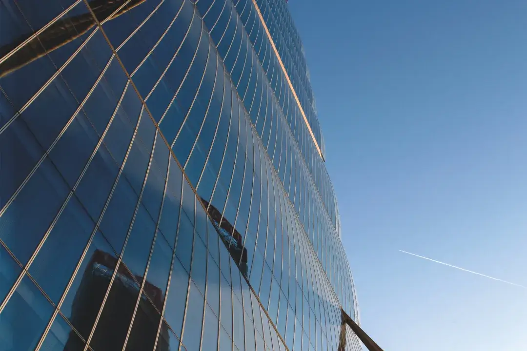 Screenline Isokaza Tower 01