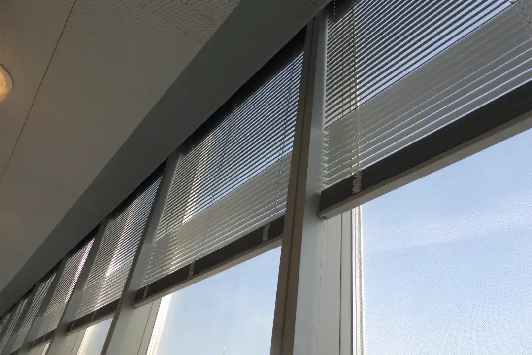 Screenline Isokaza Tower 03